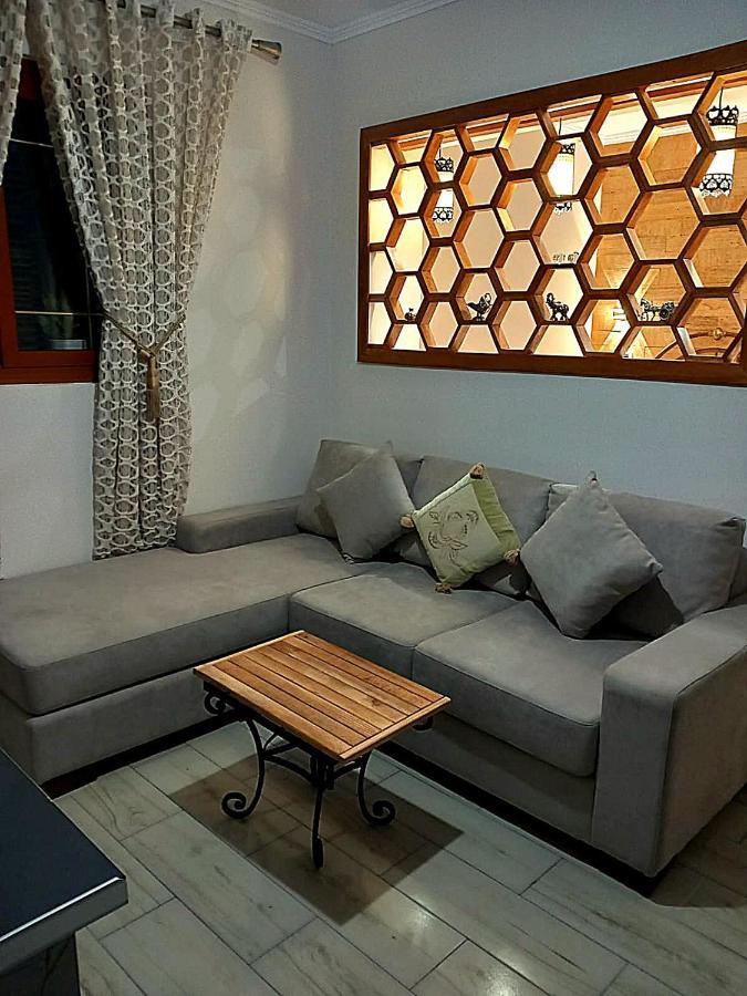 Villa Heljos Apartaments Vlorë Exteriör bild