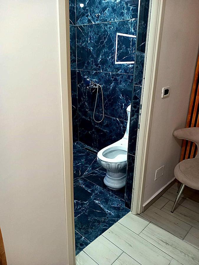 Villa Heljos Apartaments Vlorë Rum bild