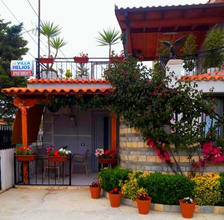 Villa Heljos Apartaments Vlorë Exteriör bild
