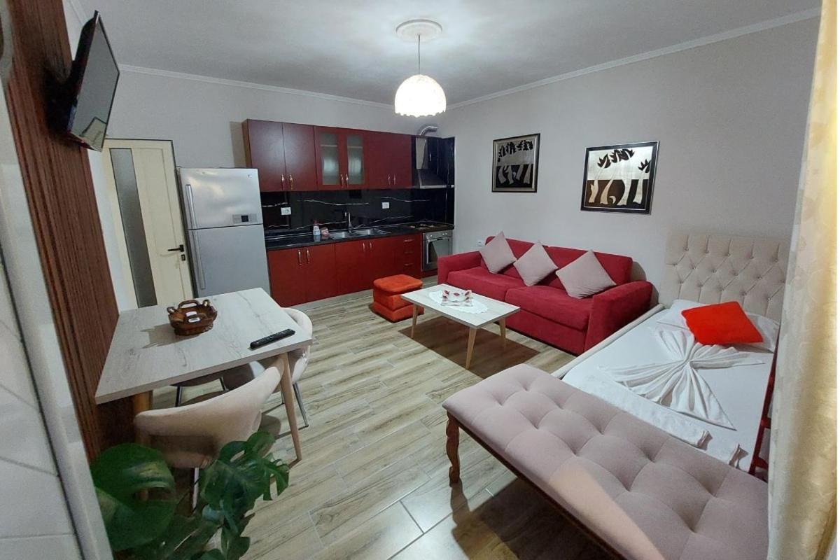 Villa Heljos Apartaments Vlorë Exteriör bild