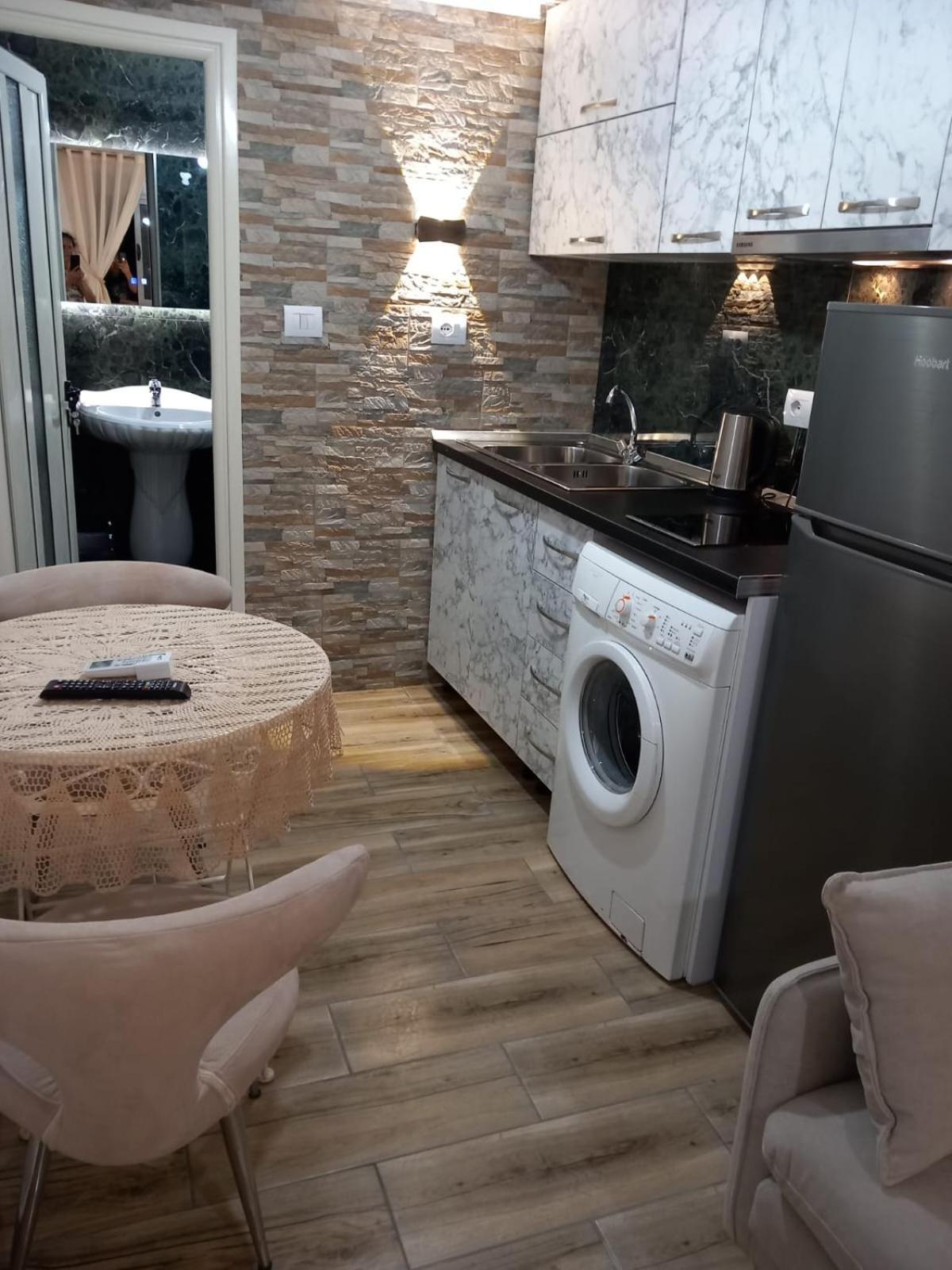 Villa Heljos Apartaments Vlorë Rum bild