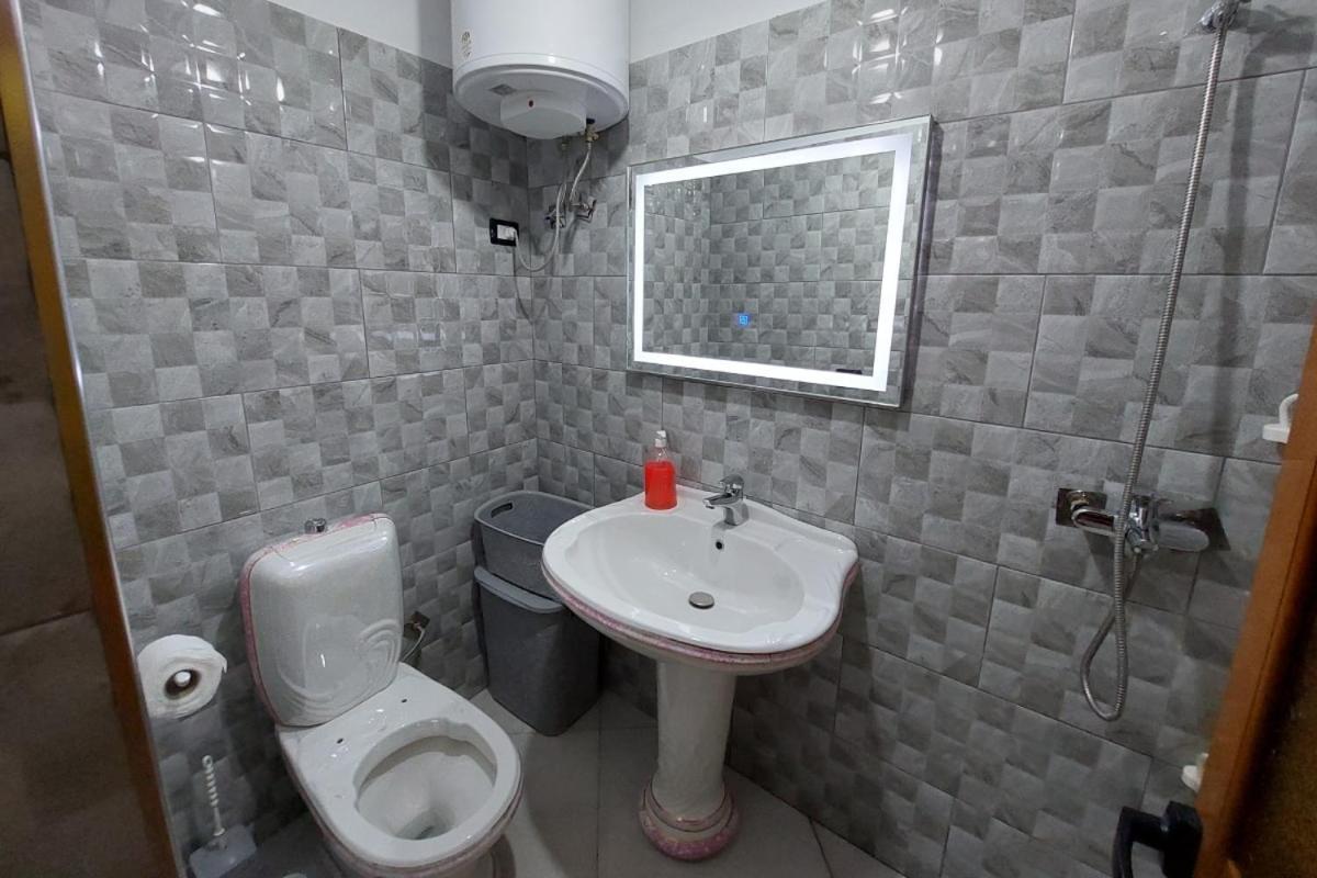 Villa Heljos Apartaments Vlorë Rum bild