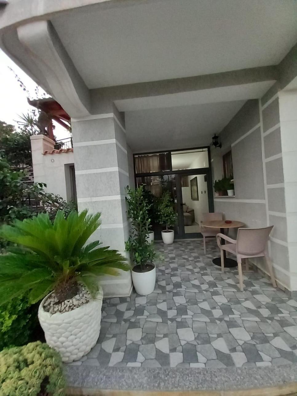 Villa Heljos Apartaments Vlorë Rum bild